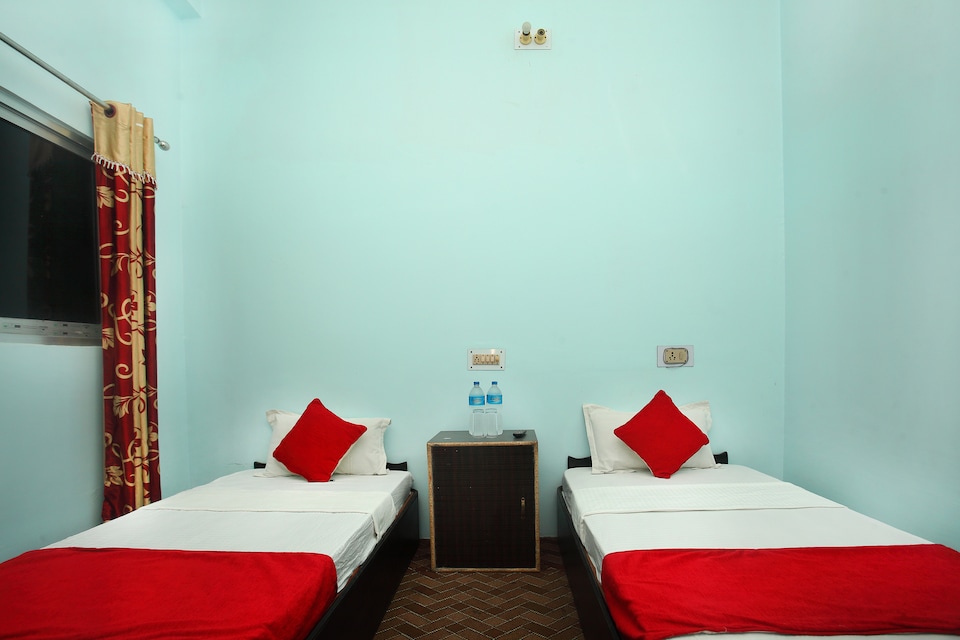 OYO 489 The Roadhouse Restro And Hotel, Dhangadhi, Dhangadhi