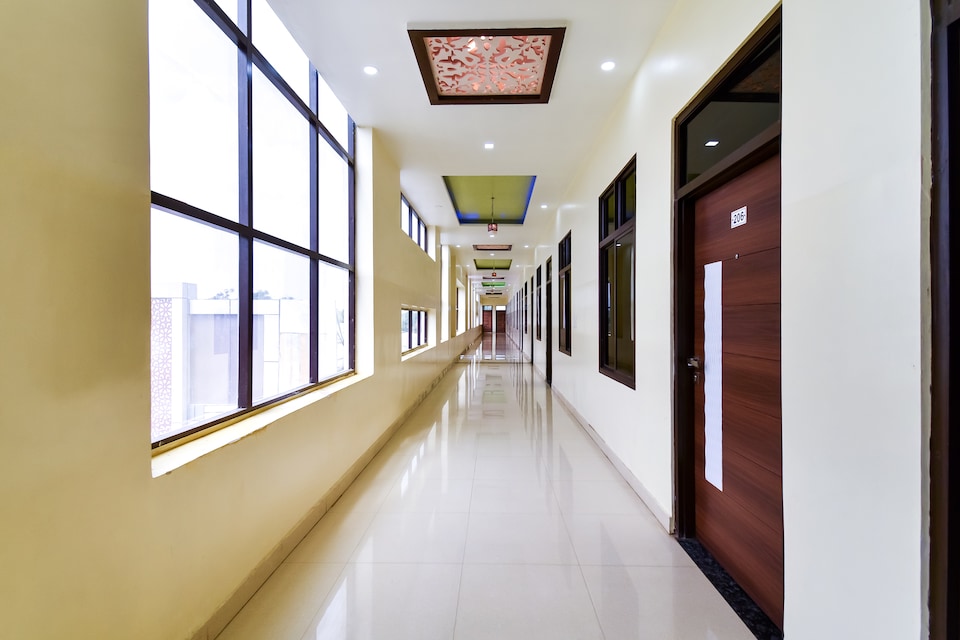 OYO 44607 Glorious Resort, Sikar Road Jaipur, Jaipur