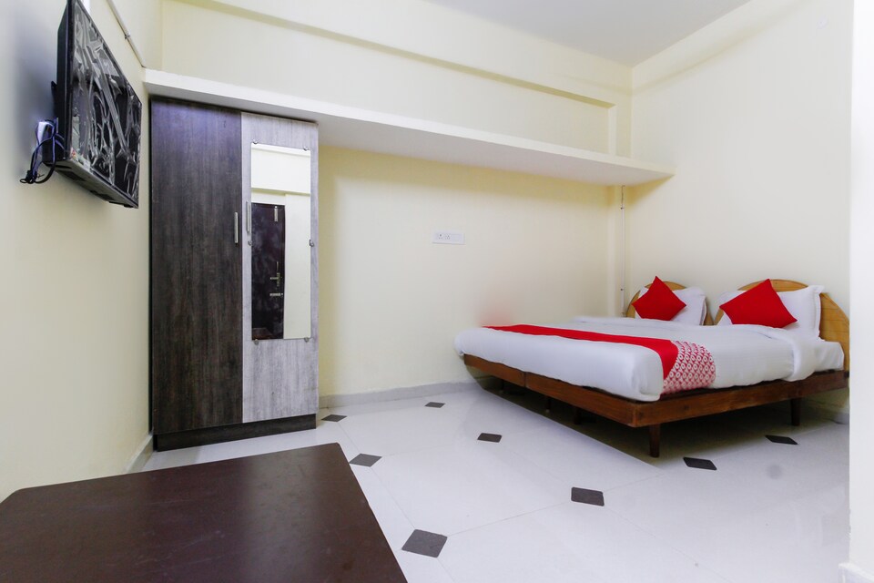 OYO 44617 Lassee Plaza , Kanchipuram, Kanchipuram