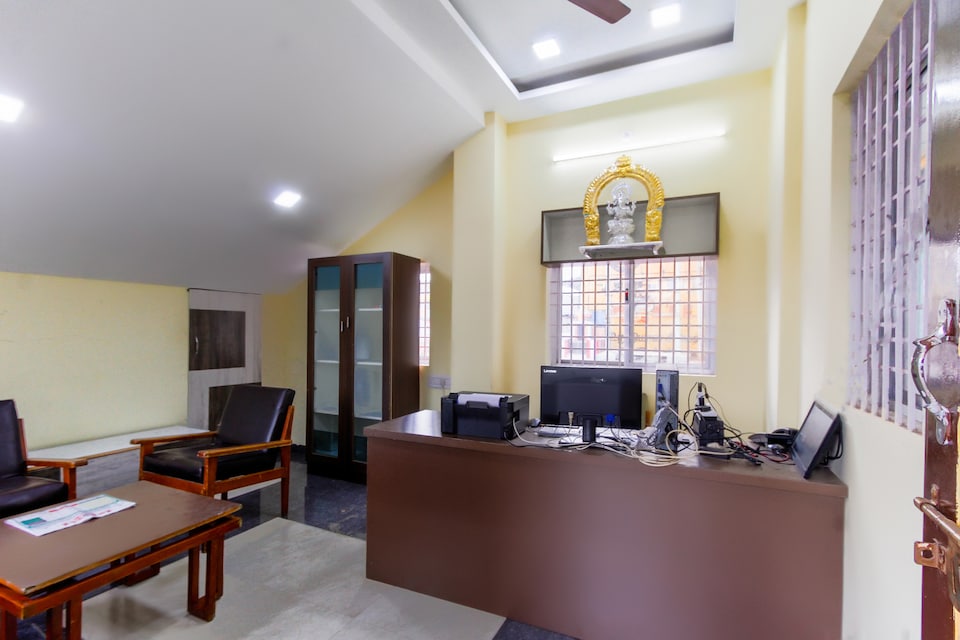 OYO 44617 Lassee Plaza , Kanchipuram, Kanchipuram