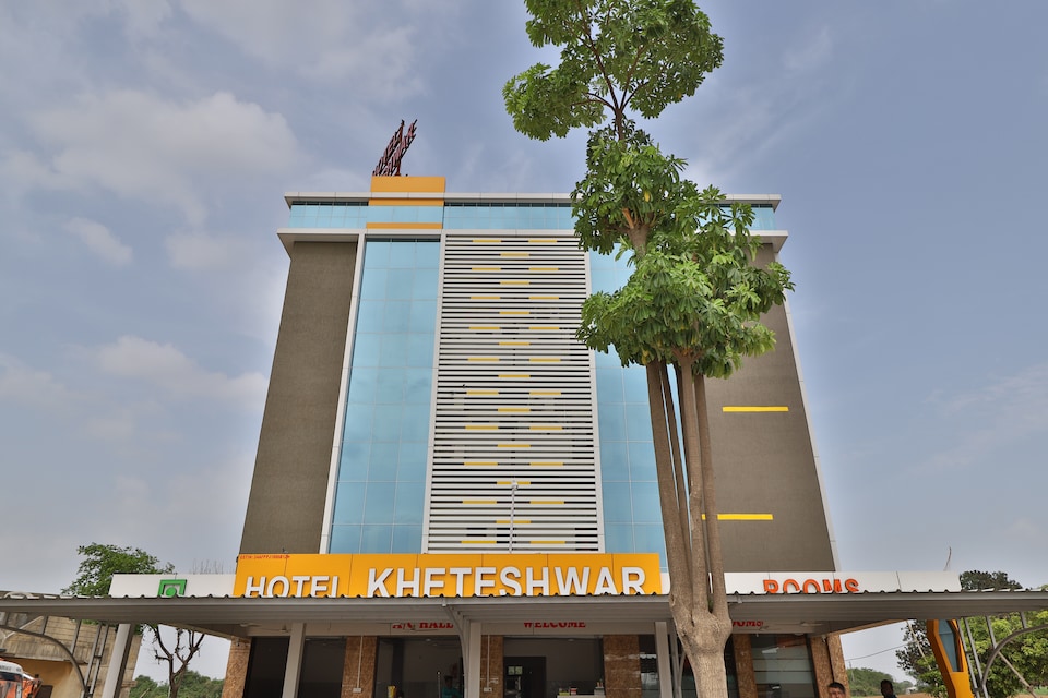 OYO 44642 Hotel Kheteshwar, Palanpur, Palanpur