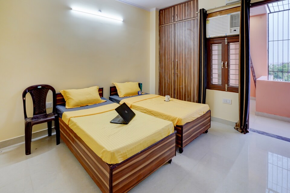 OYO LIFE GRG1547 Sushant Lok III, Sohna Road, Gurgaon