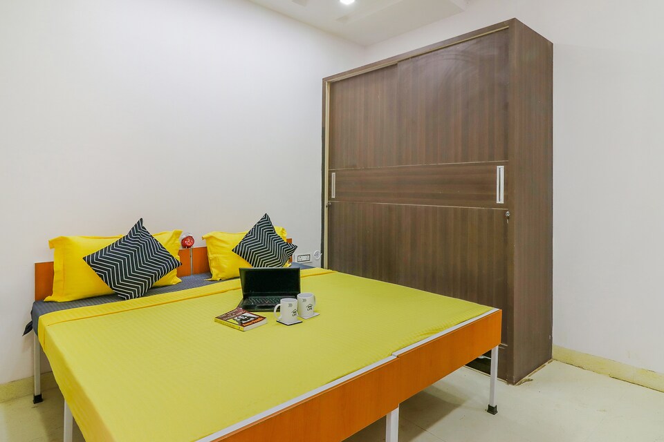 OYO LIFE GRG1548 Malibu Town, Sohna Road, Gurgaon