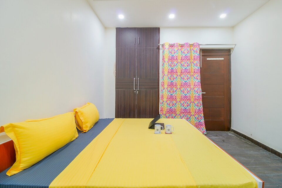 OYO LIFE GRG1548 Malibu Town, Sohna Road, Gurgaon