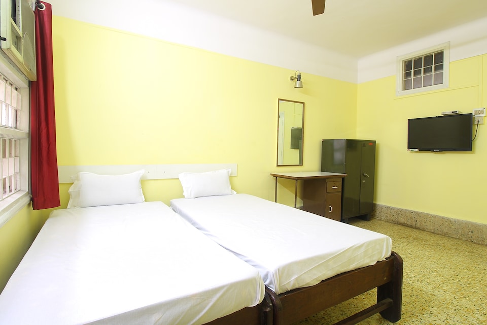 SPOT ON 44688 Hotel Moti Mahal, Shivaji Nagar  Pune, Pune