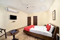 OYO Hotel Manar Luxury Suites Near Birla Mandir