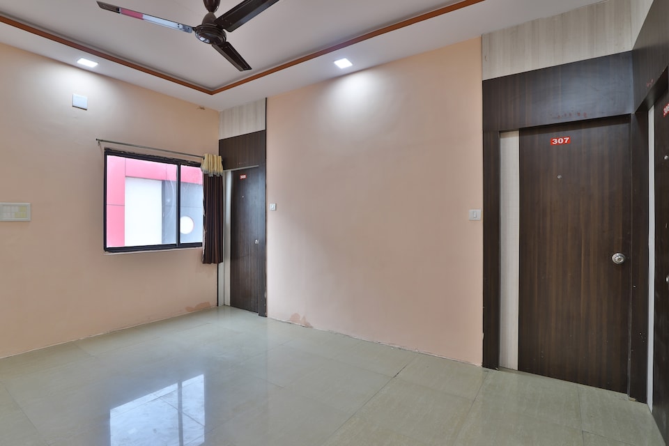 SPOT ON 44781 Hotel Shine Stay, Viramgam, Ahmedabad