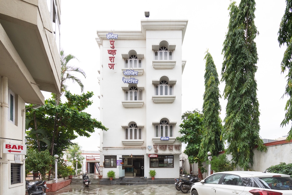 OYO 44784 Hotel Pushkaraj, Ahmednagar, Ahmednagar