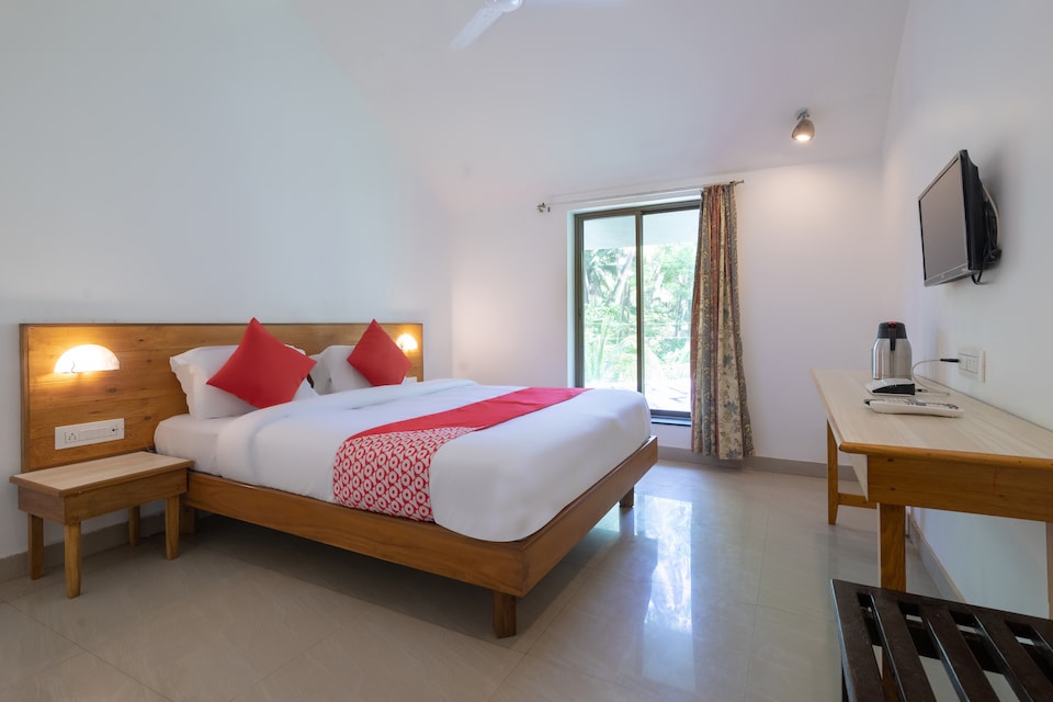 OYO 44790 Hotel Mango, Malvan, Malvan