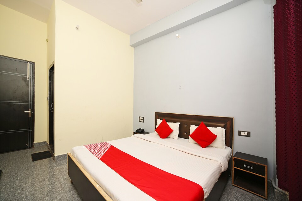 OYO 44792 Maharani Hotel, Tanakpur City, टनकपुर