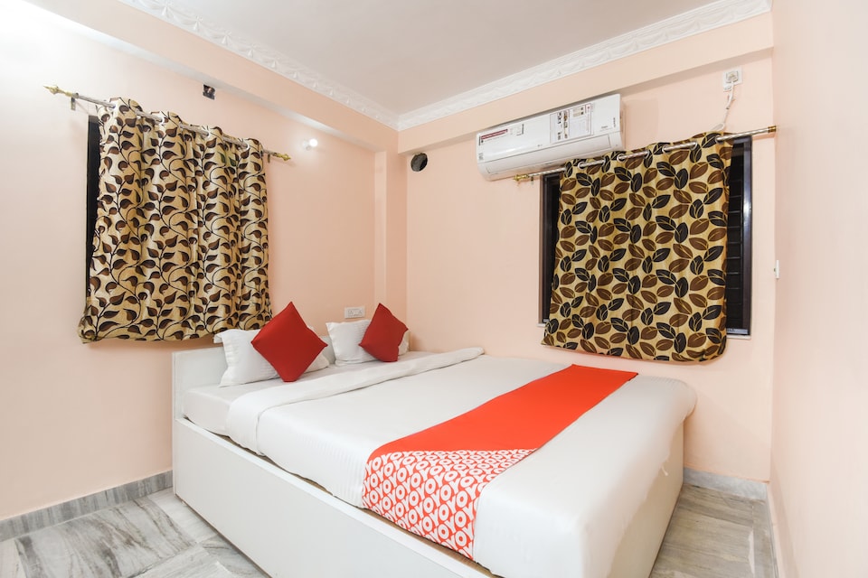 OYO 44801 Buddies Adda, Ruby Hospital Kolkata, Kolkata