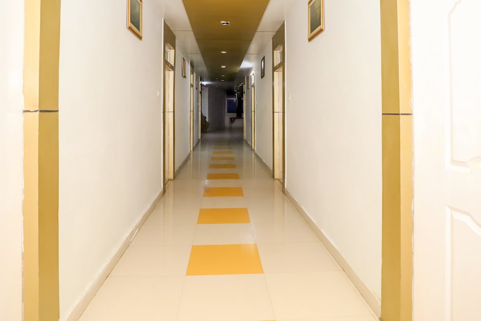 SPOT ON 44803 Hotel Highway, Jhansi, Jhansi