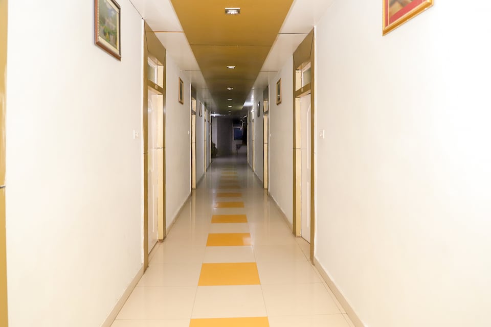 SPOT ON 44803 Hotel Highway, Jhansi, Jhansi