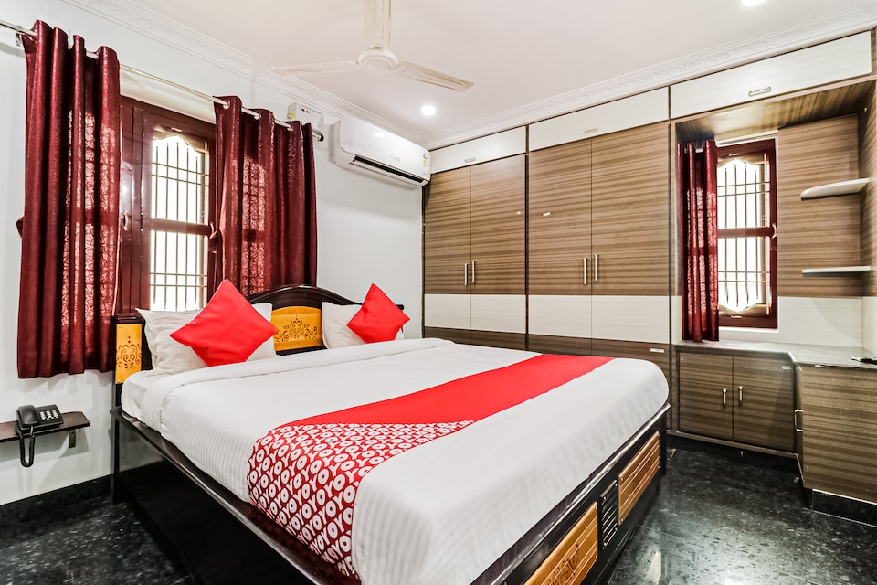 OYO 44814 Sri Nest, MG Road Vijayawada, Vijayawada