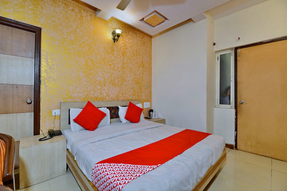 Collection O 3999 Hotel Aroma Classic, Sindhi Camp, Jaipur