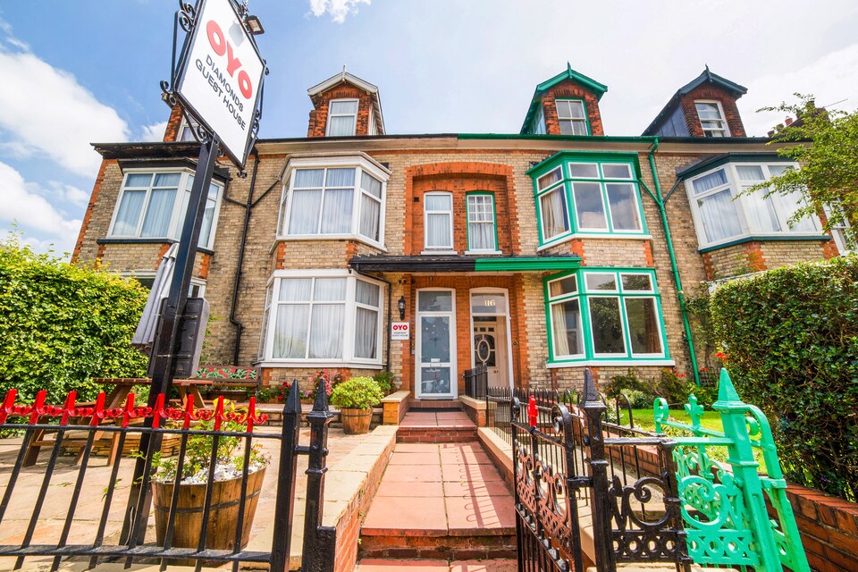 OYO Diamonds Guest House, York (North England), York