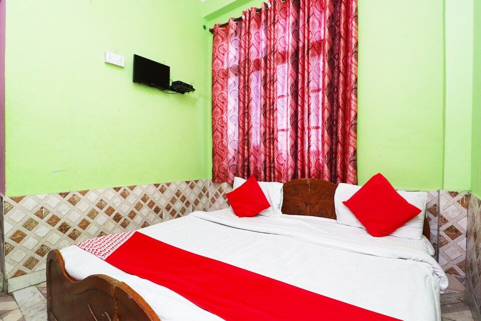 OYO 44936 Kohinoor Hotel , Chintpurni, Chintpurni