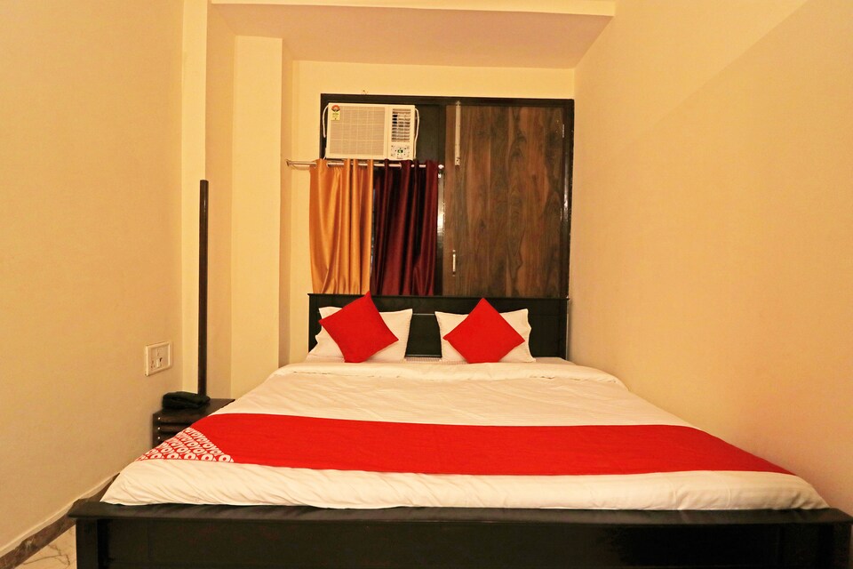 OYO 44941 Athiti Residency, Rohini Delhi, Delhi
