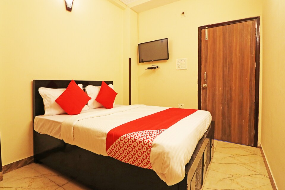 OYO 44941 Athiti Residency, Rohini Delhi, Delhi