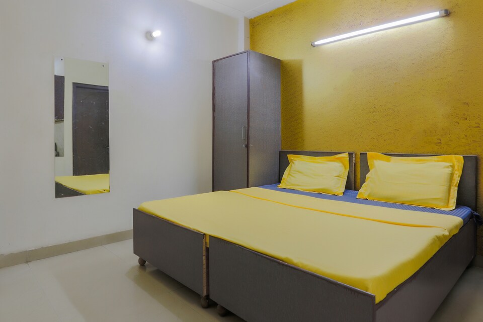 OYO LIFE GRG1556 Sector 24, Golf Course Road, Gurgaon