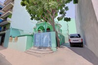 OYO LIFE GRG1558 Sector 38