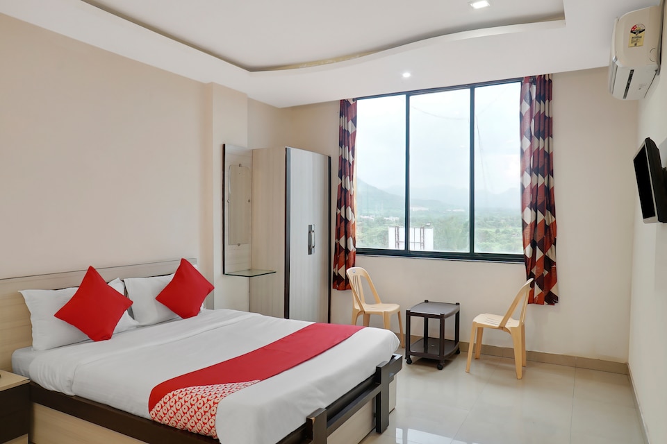 OYO 44975 Hotel Trupti , Katraj Khed Shivapur Pune, Pune