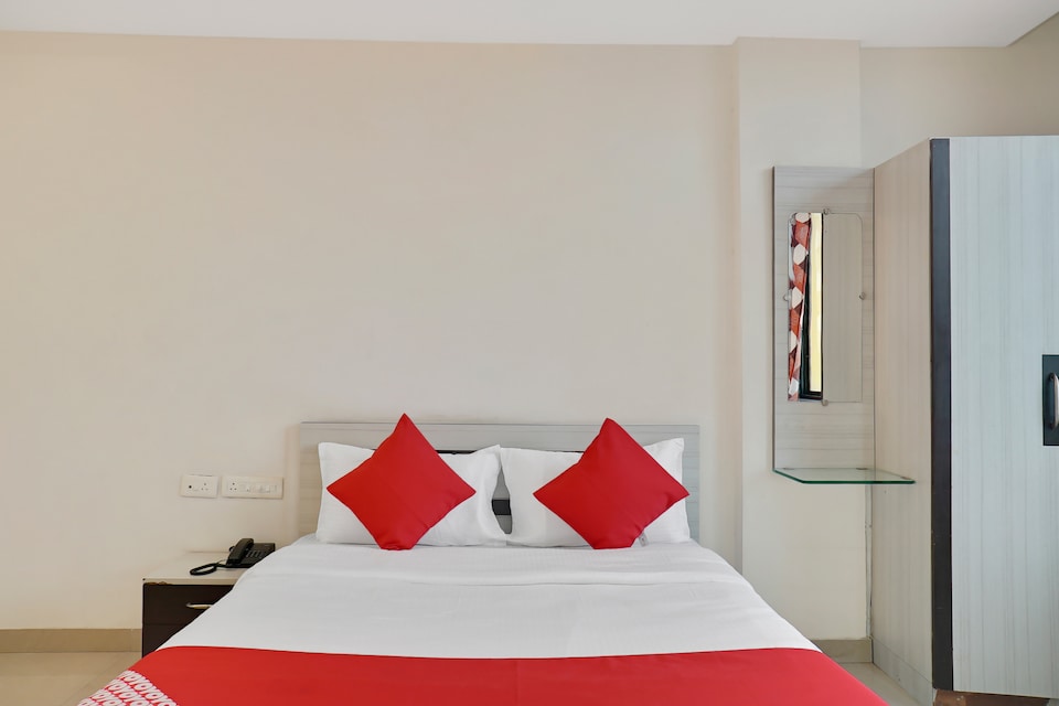 OYO 44975 Hotel Trupti , Katraj Khed Shivapur Pune, Pune