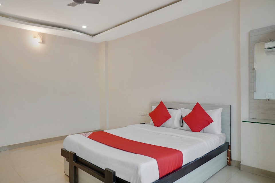 OYO 44975 Hotel Trupti , Katraj Khed Shivapur Pune, Pune