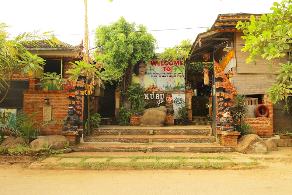 OYO 1115 Villa And Resto Kubu Selem Etnik Bali, Way Halim, Bandar Lampung