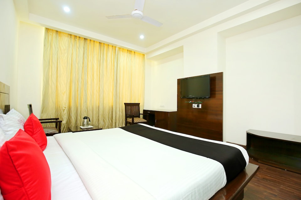 Capital O 4004 I-square, Baddi, Baddi