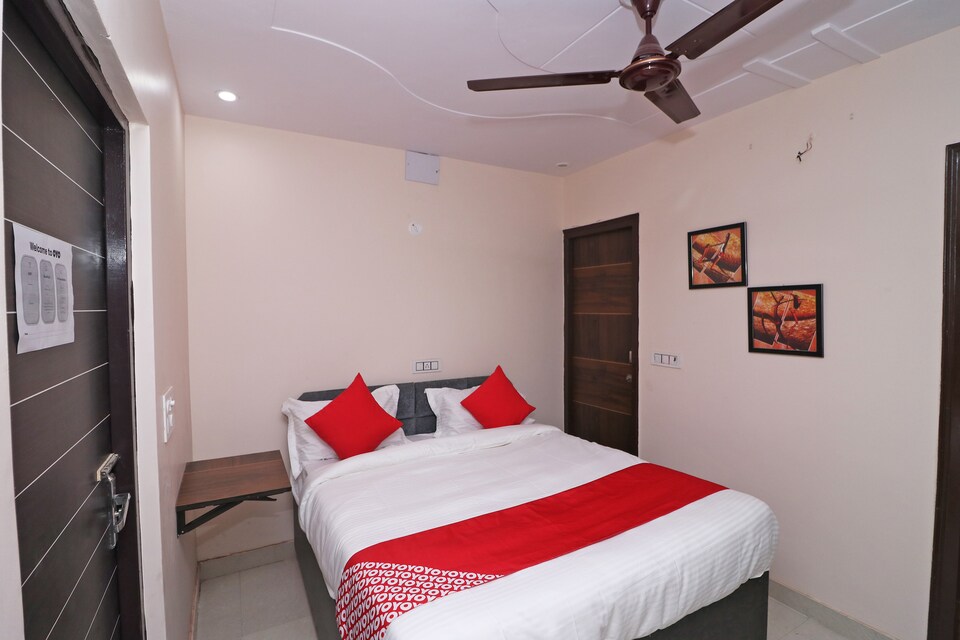 OYO 44999 Jaypee Studios , South City II Gurgaon, Gurgaon