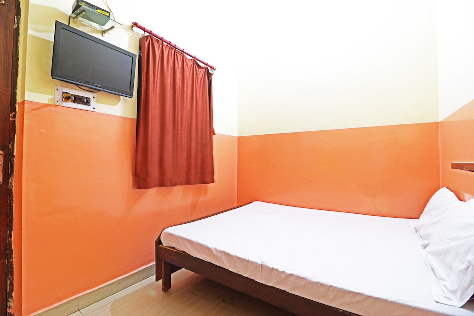 SPOT ON 45001 Hotel Shiv, Jhansi, Jhansi