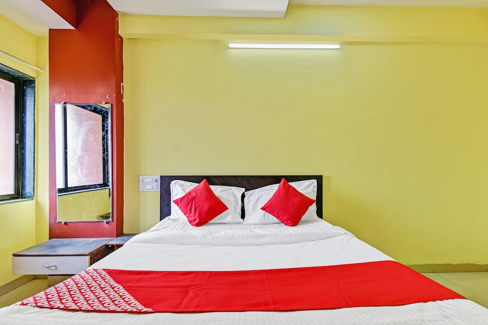 OYO Hotel Samarth Lodge, Solapur, Solapur