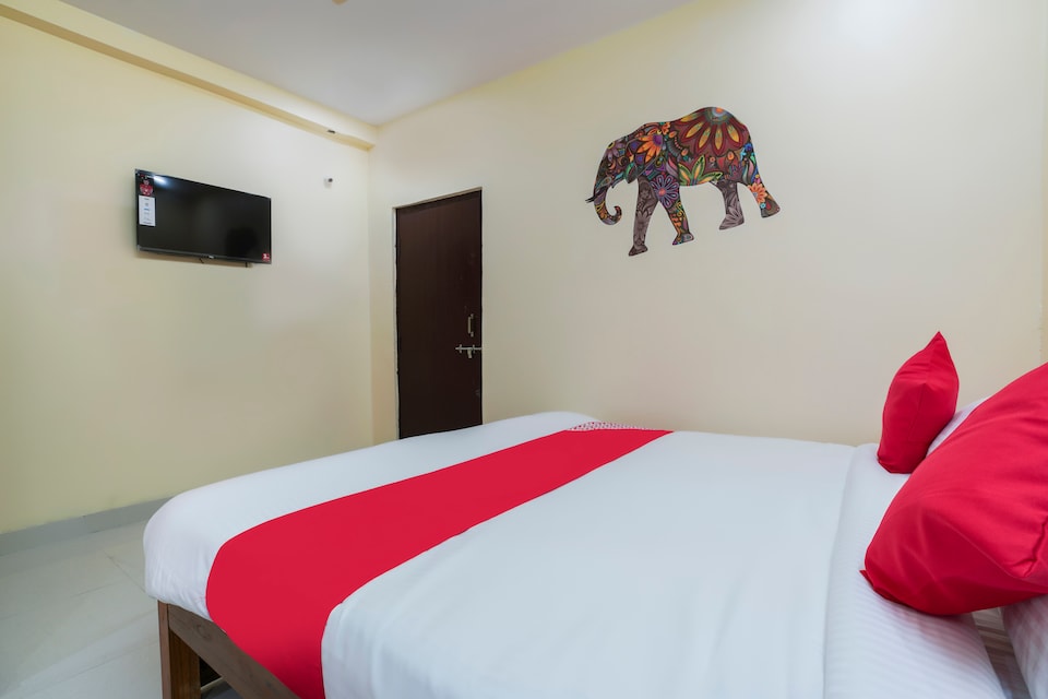 OYO V-hotel, Karimnagar, Karimnagar