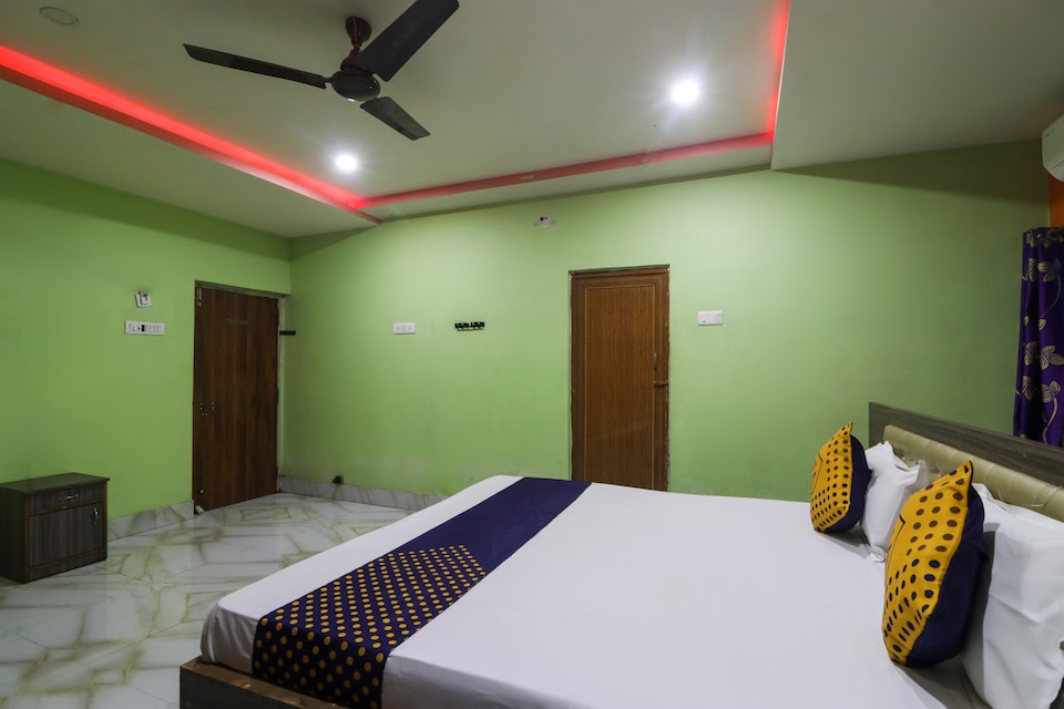 Hotel O Blue View Hotel , VIP Road Kolkata, Kolkata