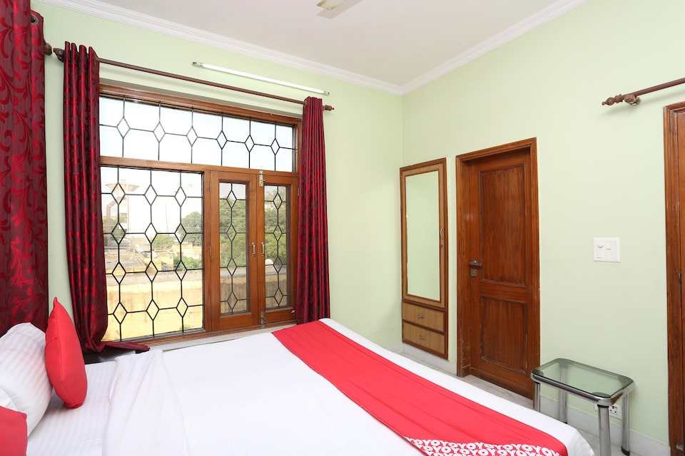 OYO 45064 Doon Residency , HUDA CENTRE 1, Gurgaon