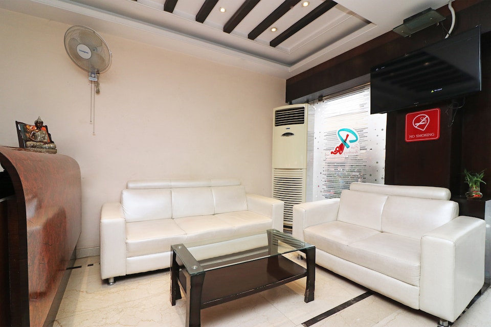 Capital O 4010 Puja Residency, Sigra, Varanasi