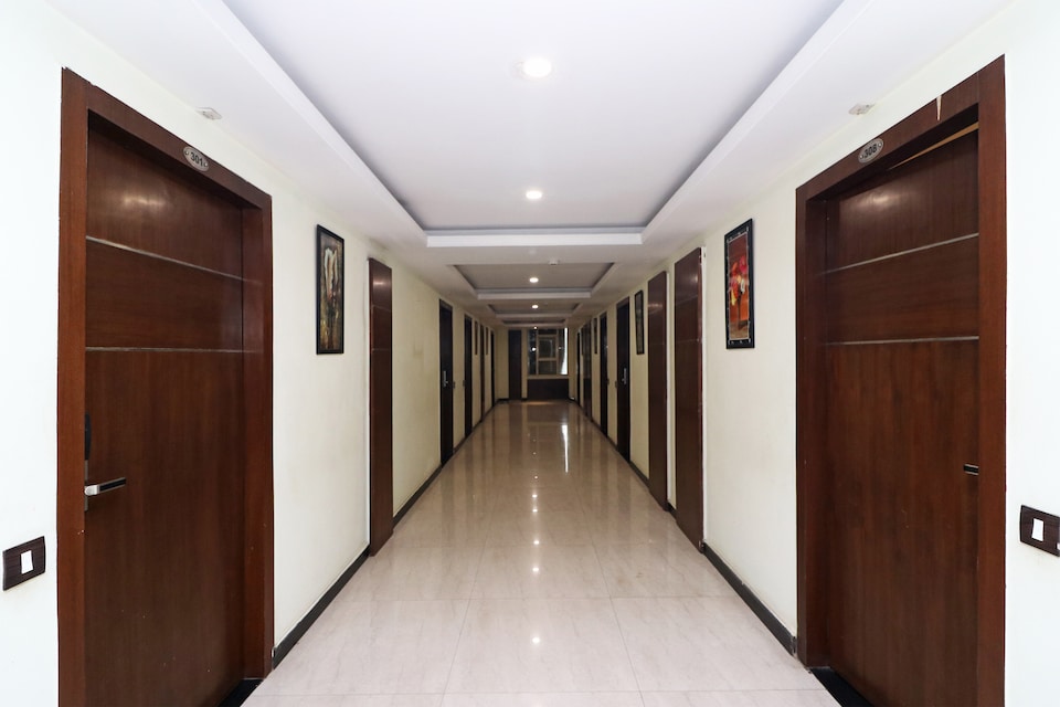 Capital O 4010 Puja Residency, Sigra, Varanasi