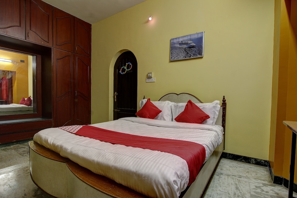 OYO 45078 Raj Service Apartments, Madurai City Centre-II, Madurai