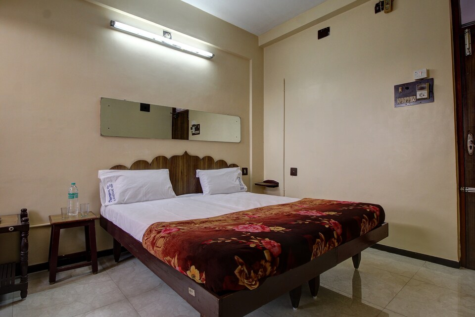 SPOT ON 45084 Hotel Navaratna Deluxe, Karwar, Karwar