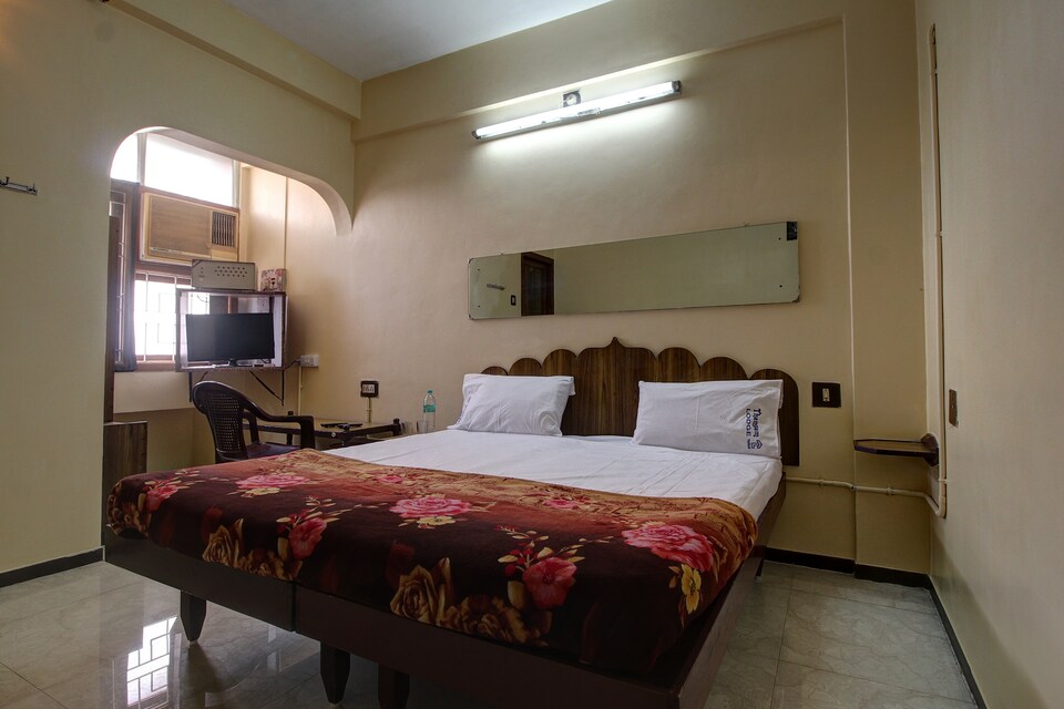 SPOT ON 45084 Hotel Navaratna Deluxe, Karwar, Karwar