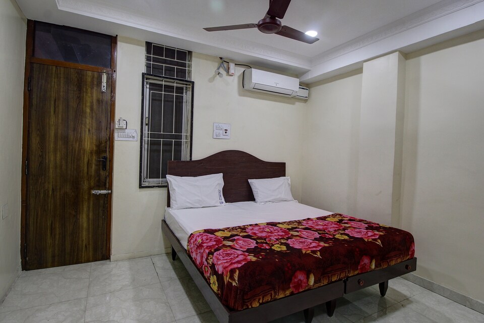 SPOT ON 45084 Hotel Navaratna Deluxe, Karwar, Karwar