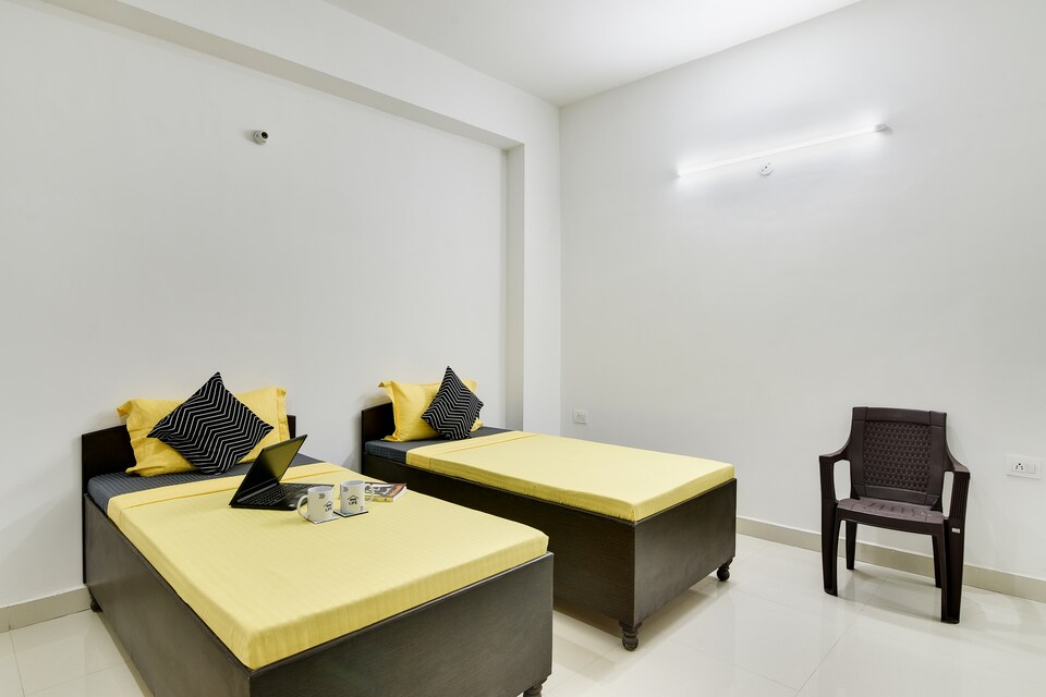 OYO LIFE GRG1573 MG Rd Metro Station, Old Gurgaon, Gurgaon