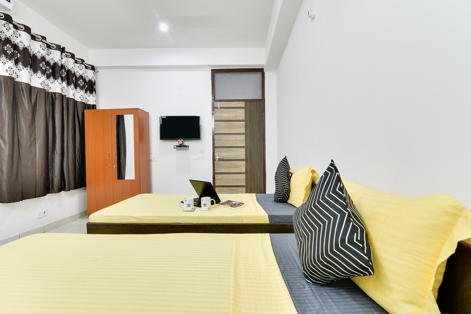 OYO LIFE GRG1573 MG Rd Metro Station, Old Gurgaon, Gurgaon