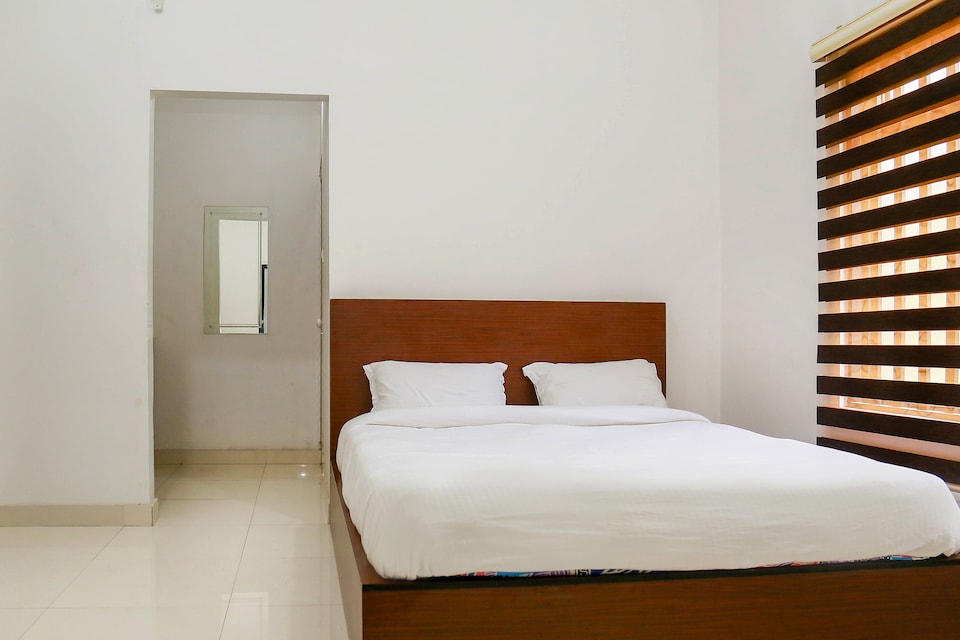 SPOT ON 45109 Safa Tourist Home, Calicut Airport, Calicut