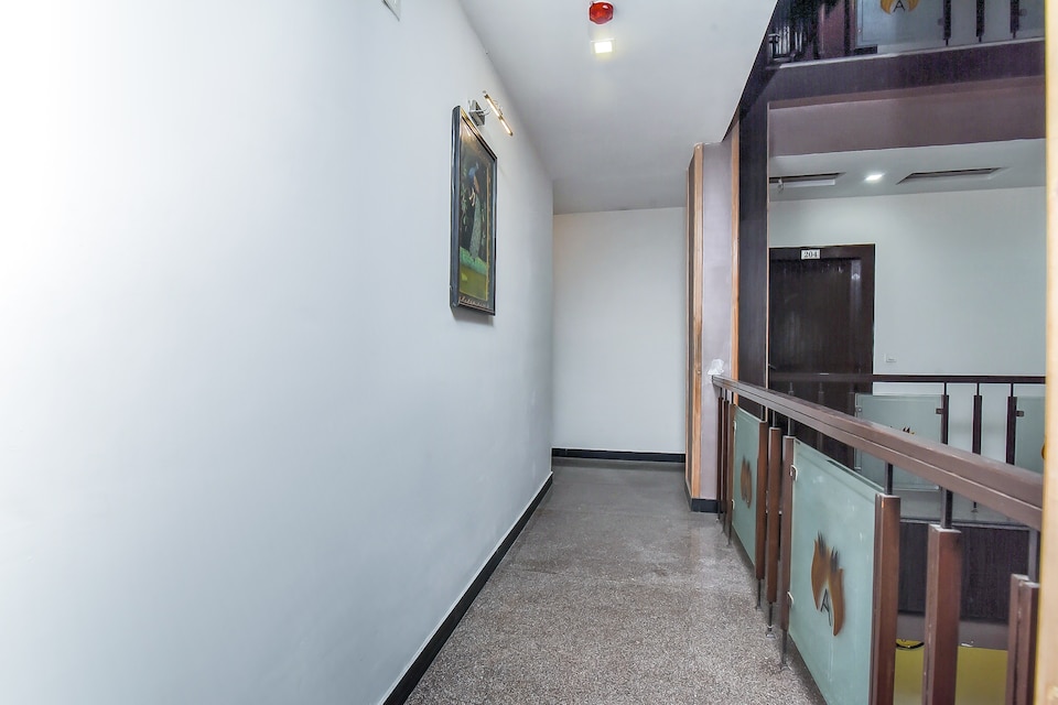 Capital O 4012 Hotel Agra Cantt, Corporate Complex, Agra
