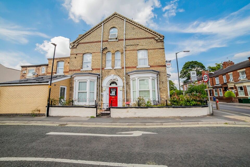 OYO Diamonds Villa, York (North England), York