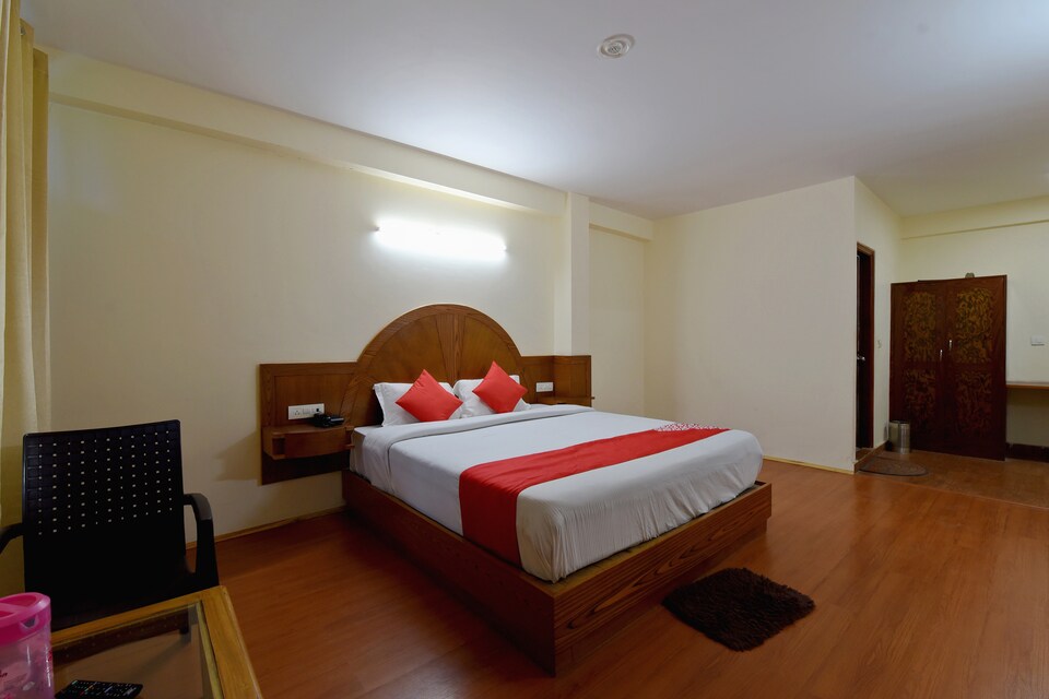 OYO 45132 Devlok Inn, Naggar Road, Manali