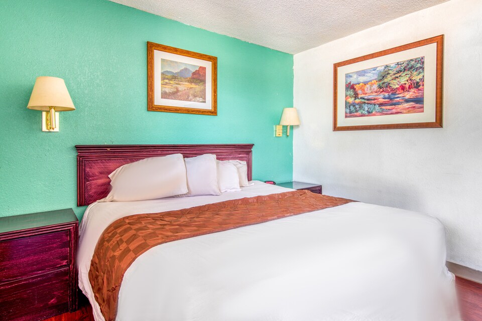 Hotel Globe / Miami AZ Highway 60, Phoenix, AZ OYO Hotels