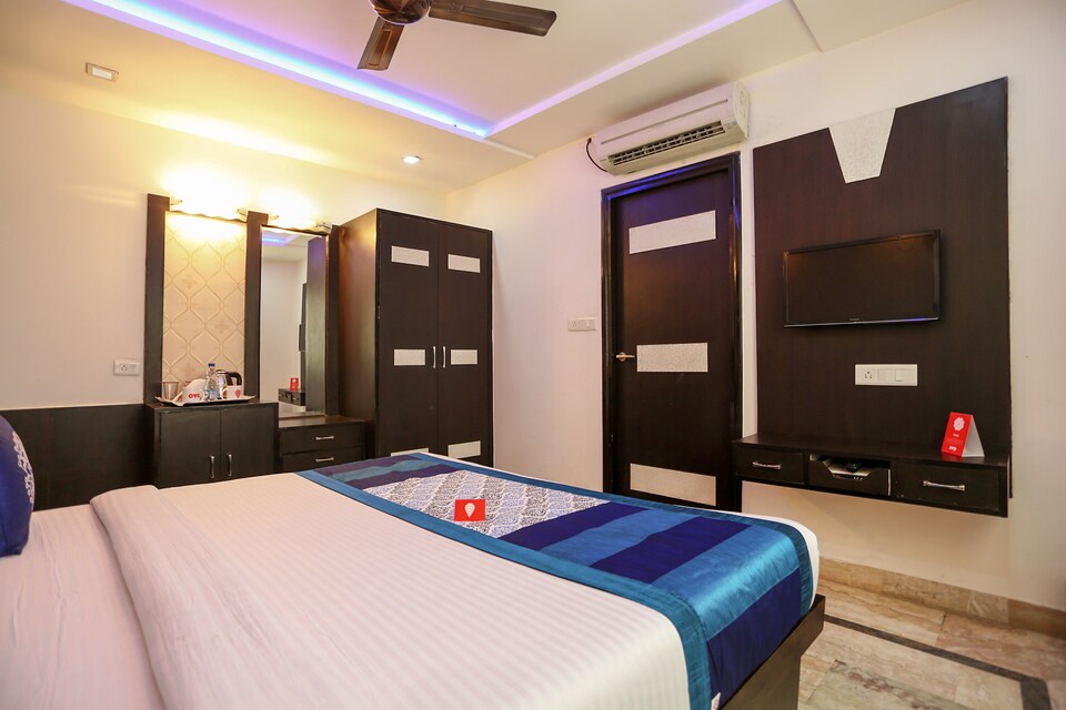 OYO Hotel Laxman Resort Agra, Fatehabad Road, आगरा